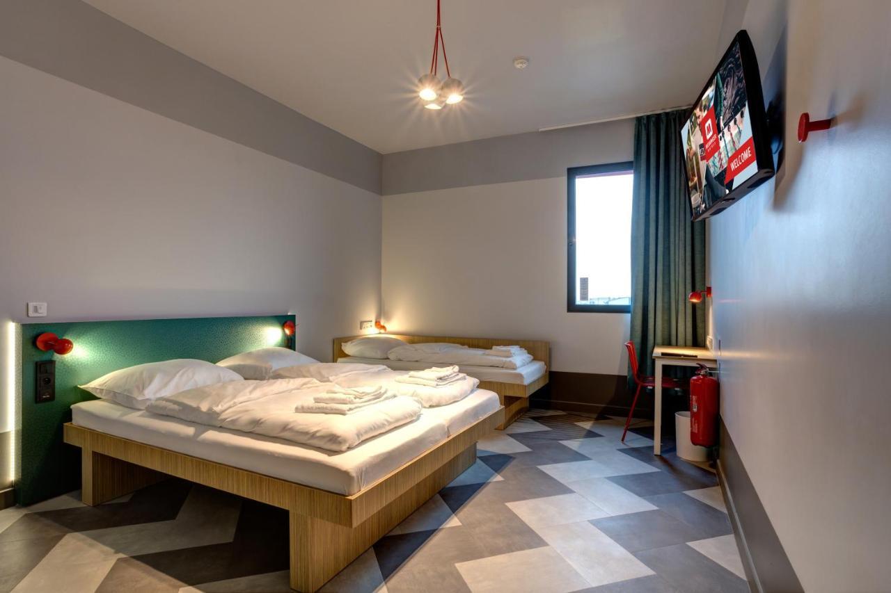 Meininger Hotel Paris Porte De Vincennes Esterno foto